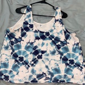 Cropped tie dye tank.